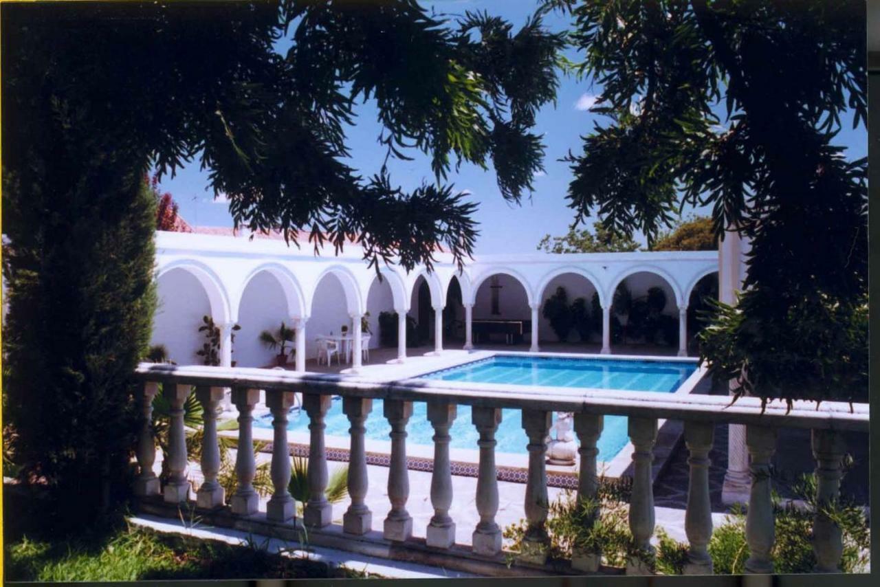 Del Manzano * Villanueva del Ariscal